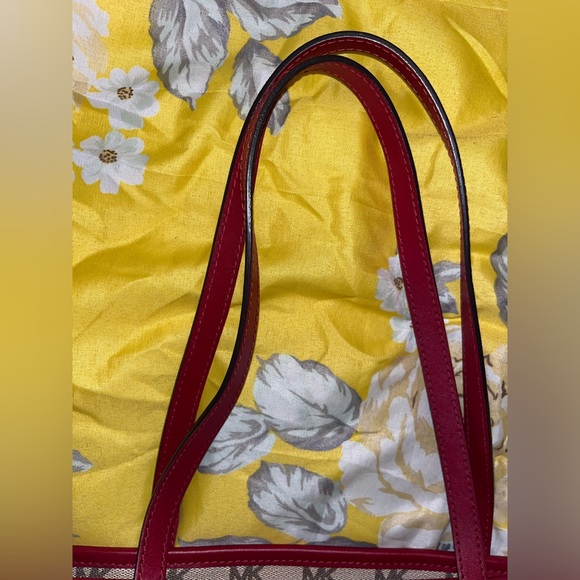 Large Michael Kors Tote Purse - Picture 10 of 15